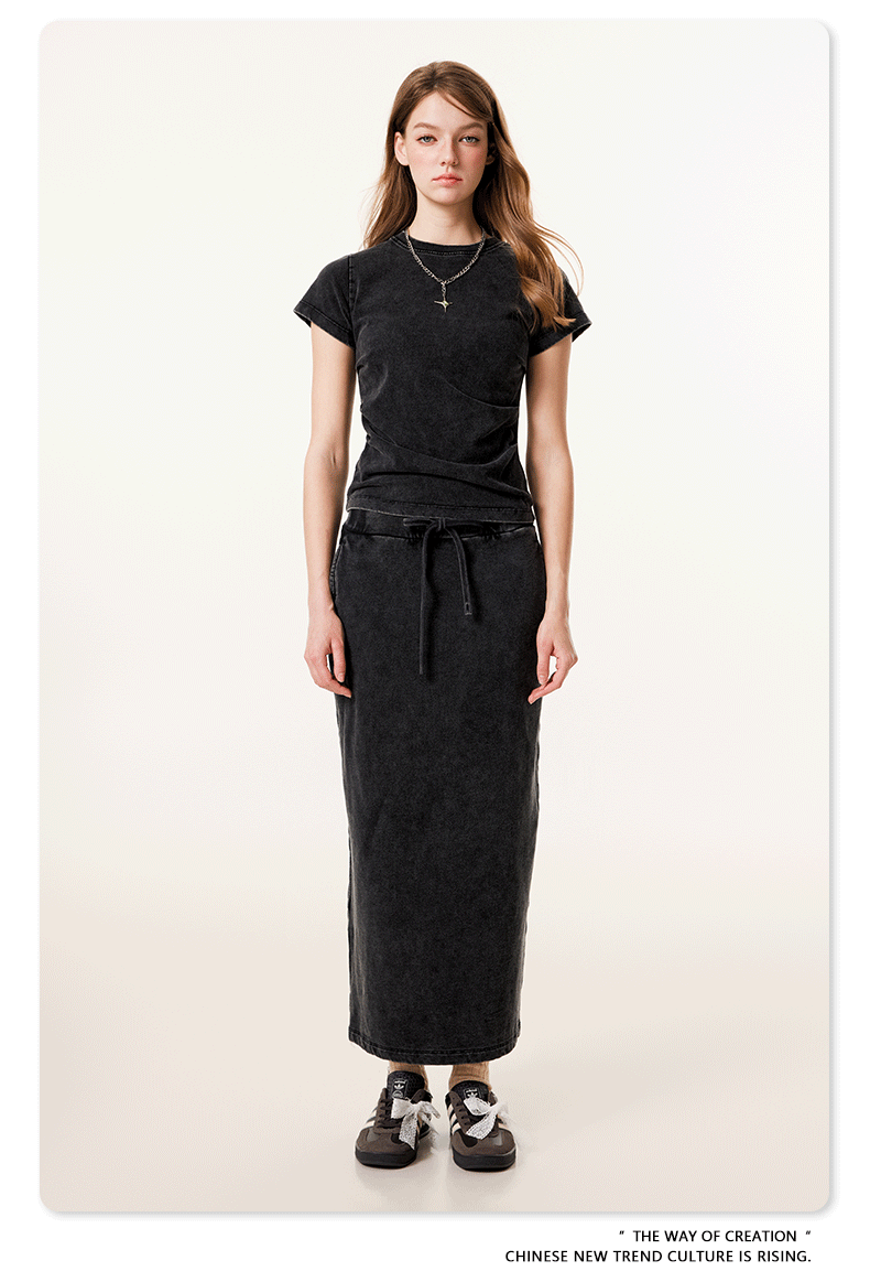Waist pleated crew neck T-shirt